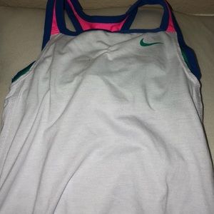 Nike girls tank to with built in sports bra
